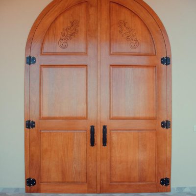 Porta Para Igreja Mod. 02 - Arqueada Com Gravações Personalizadas - Madeira Maciça - Sob Medida