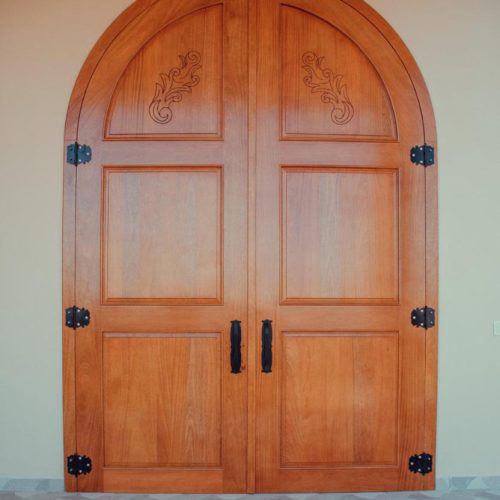Porta Para Igreja Mod. 02 - Arqueada Com Gravações Personalizadas - Madeira Maciça - Sob Medida